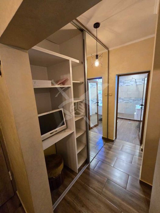 Дава се под наем Тристаен апартамент в София, Изгрев - 85 кв.м за 990 € - Снимка #3