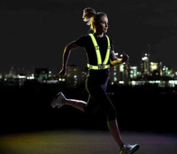 Светлоотразителна жилетка за безопасност с LED осветление