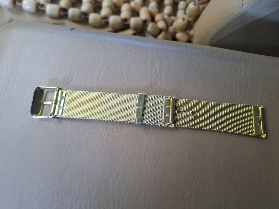 Продам ремешок размер 20-22