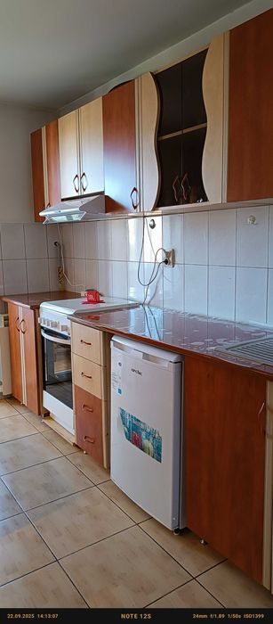 Ofer spre închiriere apartament 3 camere, vedere Piata Civica