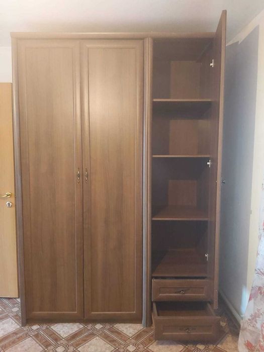 Платяной шкаф для одежды