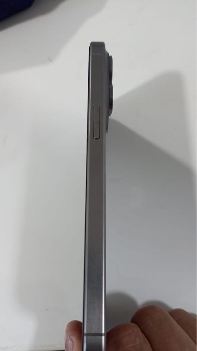 Продаю iPhone 15 Pro Max в идеальном состоянии.АКБ(85%)