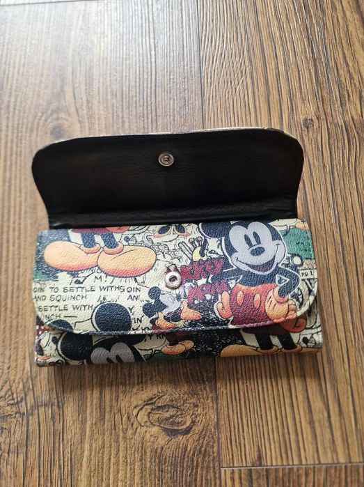 Страхотно дамско портмоне MICHAEL KORS & MICKEY MOUSE