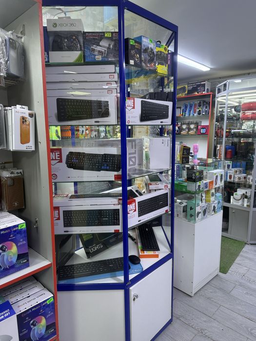 Продам витрины стекло алюминий