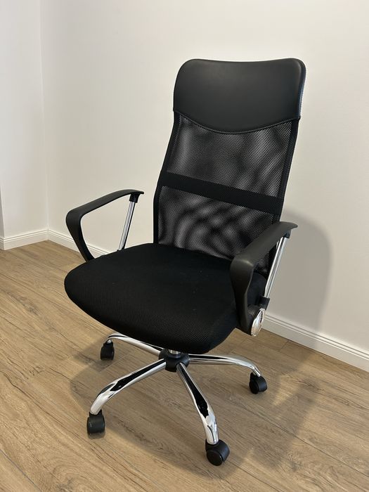 Scaun de birou negru