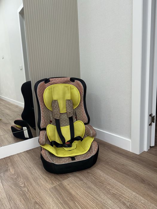 Продам автокресло