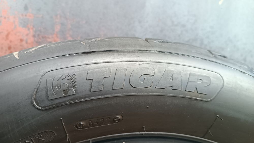 215/60/17 Tigar .