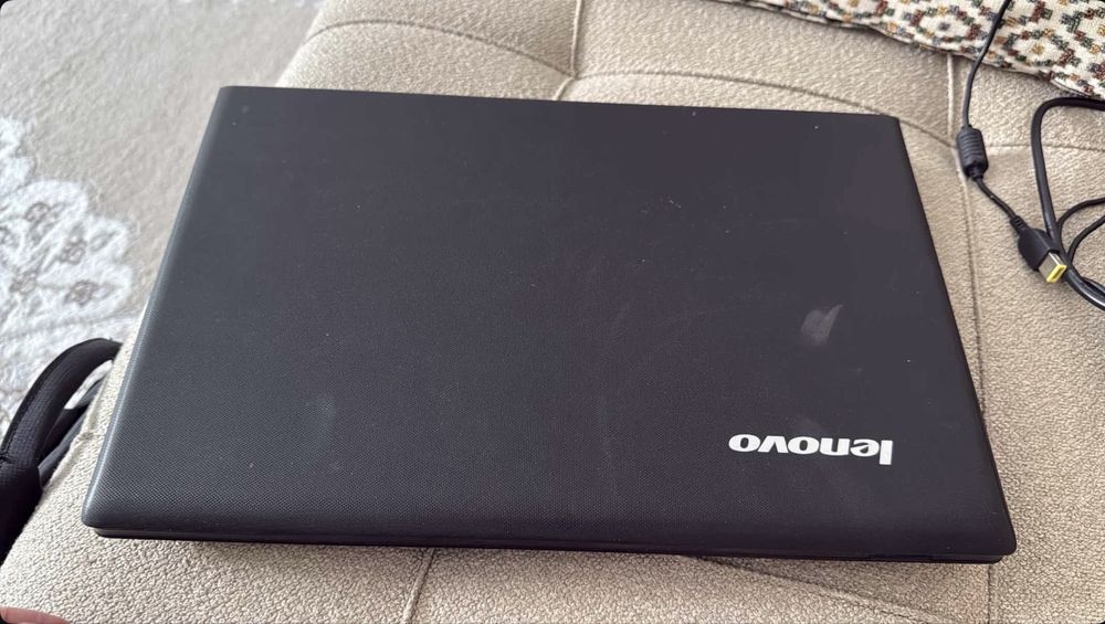 Ноутбук Lenovo Core I5/AMD Radeon