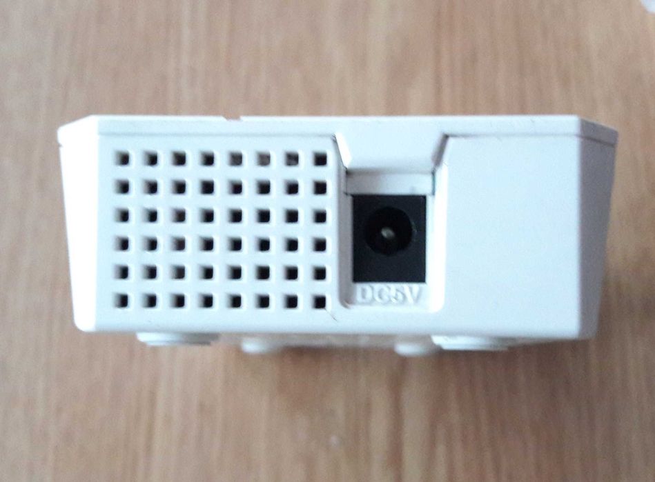 Switch ZTE ZXR-10 8 Porturi 100Mbps