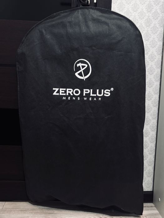 Продам костюм двубортный тройка