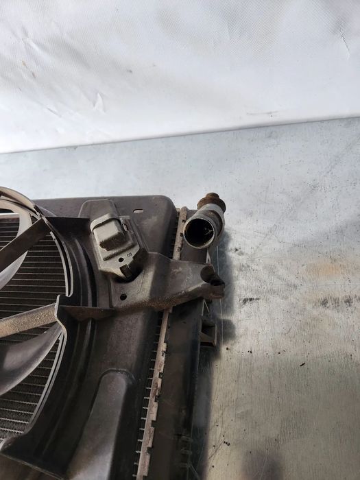 Radiator Racire Apa Antigel Dacia Logan Sandero Benzina Model Cu Clima Cod
