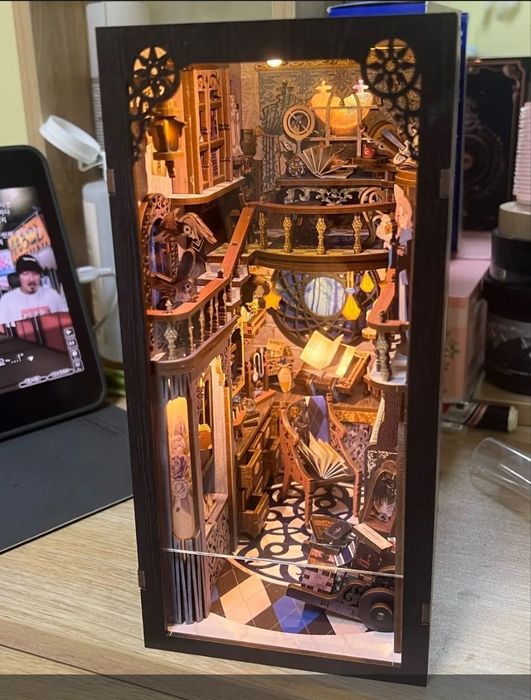 Конструкторы из высококачественного фанеры и дерева.