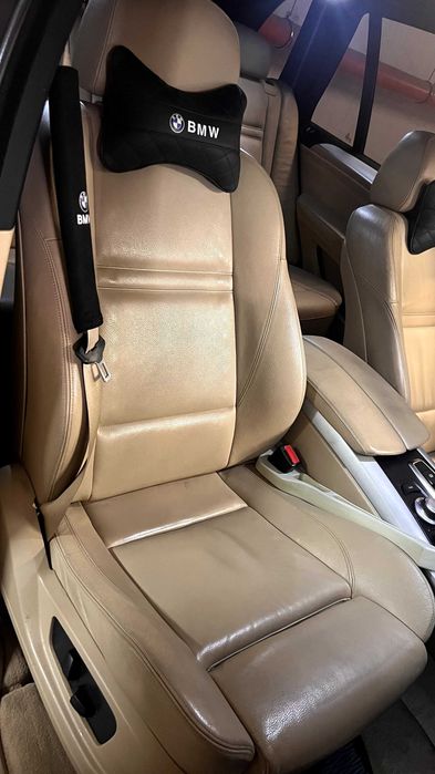 Продавам  си личният автомобил BMW X5 E70