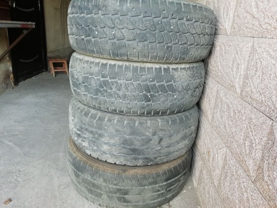 Шины б/у на Спринтер или на Газель