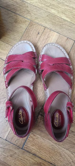 Сандали и пролетни кецове