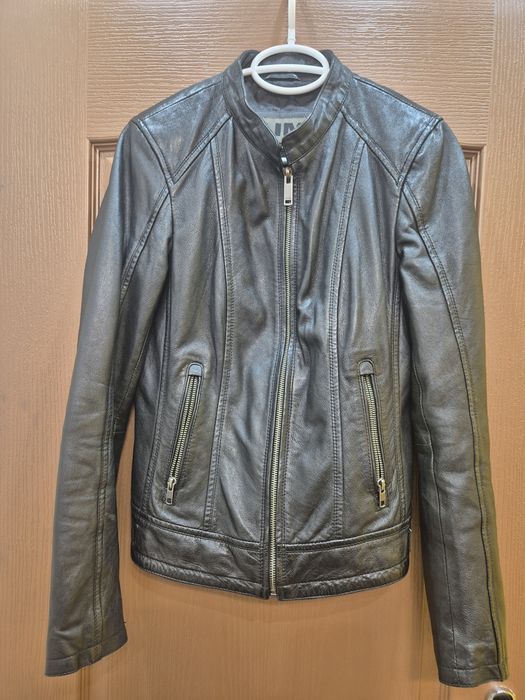 Кожено яка на фирма АЙМ