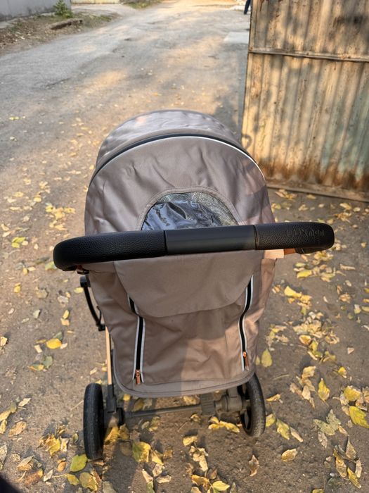 Прогулочная коляска luxmom