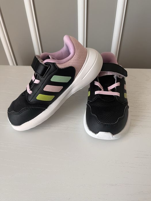 Маратонки adidas