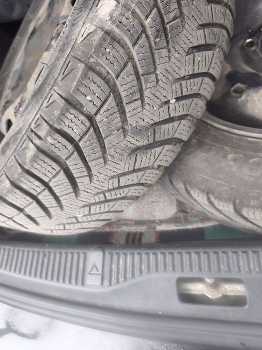 2 броя зимни гуми 175 / 65 / 14