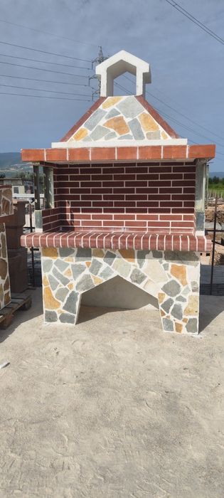 Бетонено барбекю