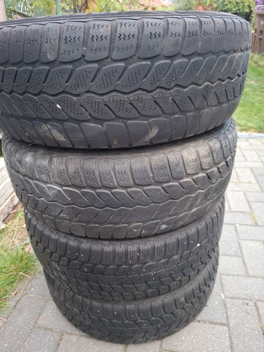 Set 4 Roți Complete Iarnă 195/65 R15 91T cu Jante Tablă