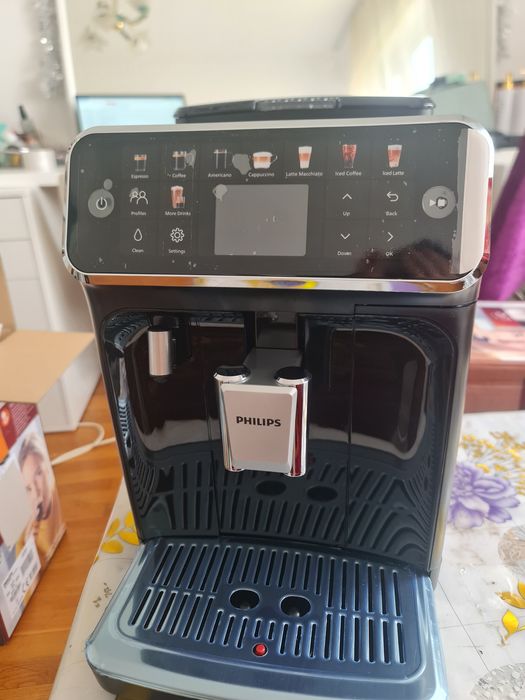 Espressor automat Philips  seria 5500