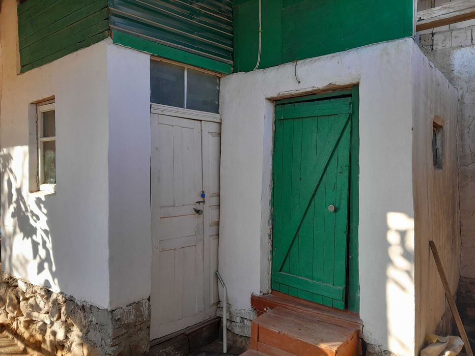 Уй сатилади барлих нарсеси бар