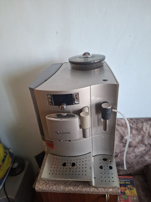 Продавам кафеавтомат бош