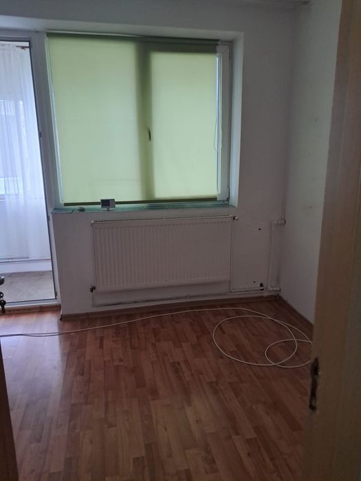 PROPRIETAR vand apartament 3 camere decomandat – gata de mutare 0 Comision