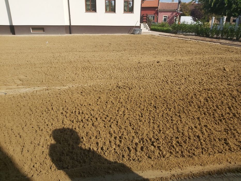 Pamant de gradina nivelare