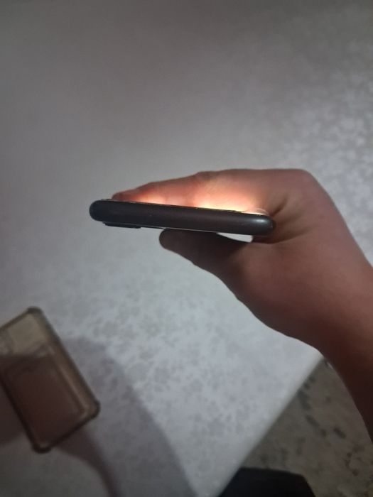 Айфон.11.64 гб.ЗВОНИТЕ