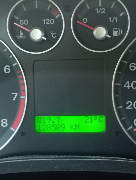 Vând Ford focus 2005 1.6 benzină preț negociabil
