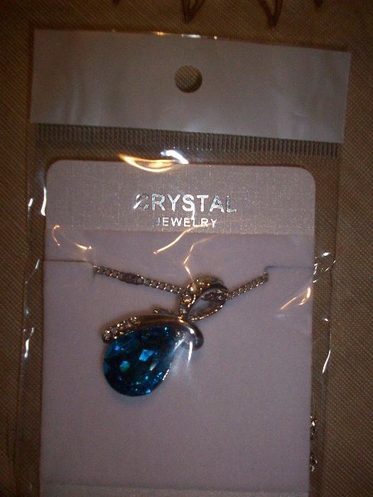 Колие с висулка: камък, сърце, надпис LOVE, фантазия, сърце в бутилка