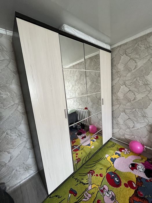 Продам спальный гарнитур