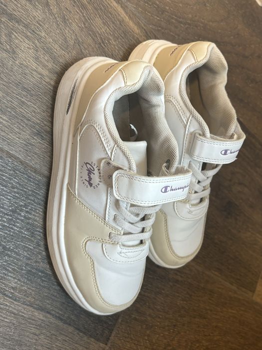 Бели маратонки Champion за момиче и сандали Zara 33 номер