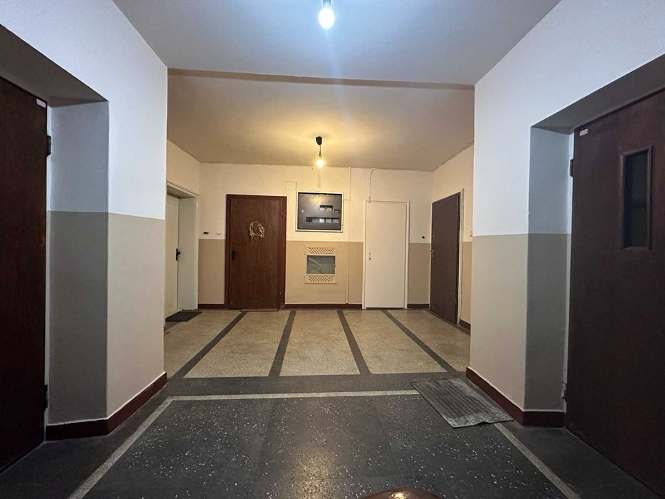 Продава се Тристаен апартамент в София, Изток - 81 кв.м за 3482 €/кв.м - Снимка #5