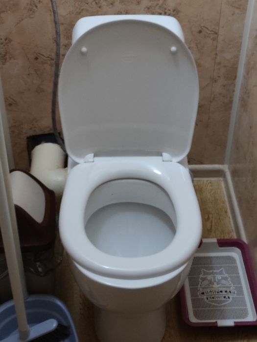 Продам УНИТАЗ Sanita (б/у)