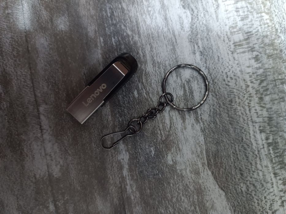 Флашка Леново 2тв