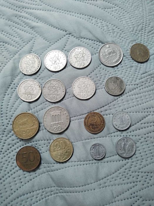 Лот чуждестранни монети