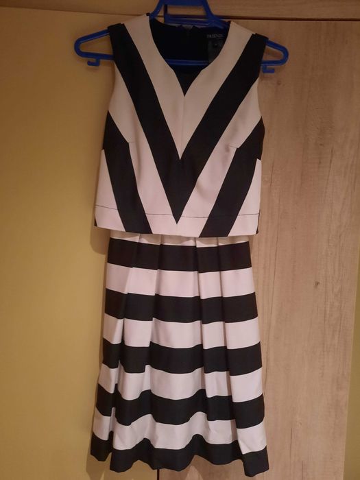 Спортно елегантна рокля