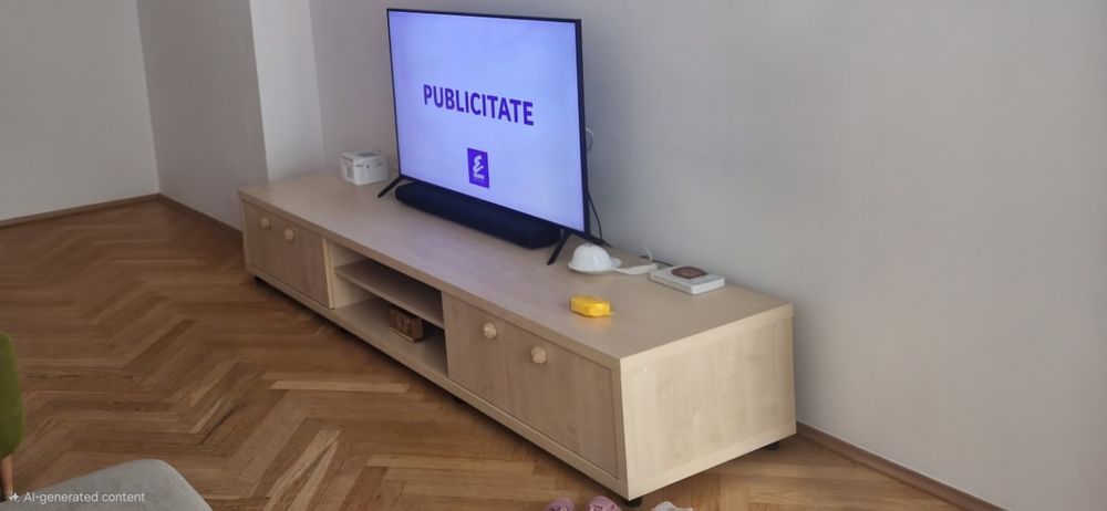 Comodă TV / corp media făcut la comandă – 240 cm