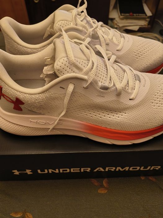 Adidași Under Armour