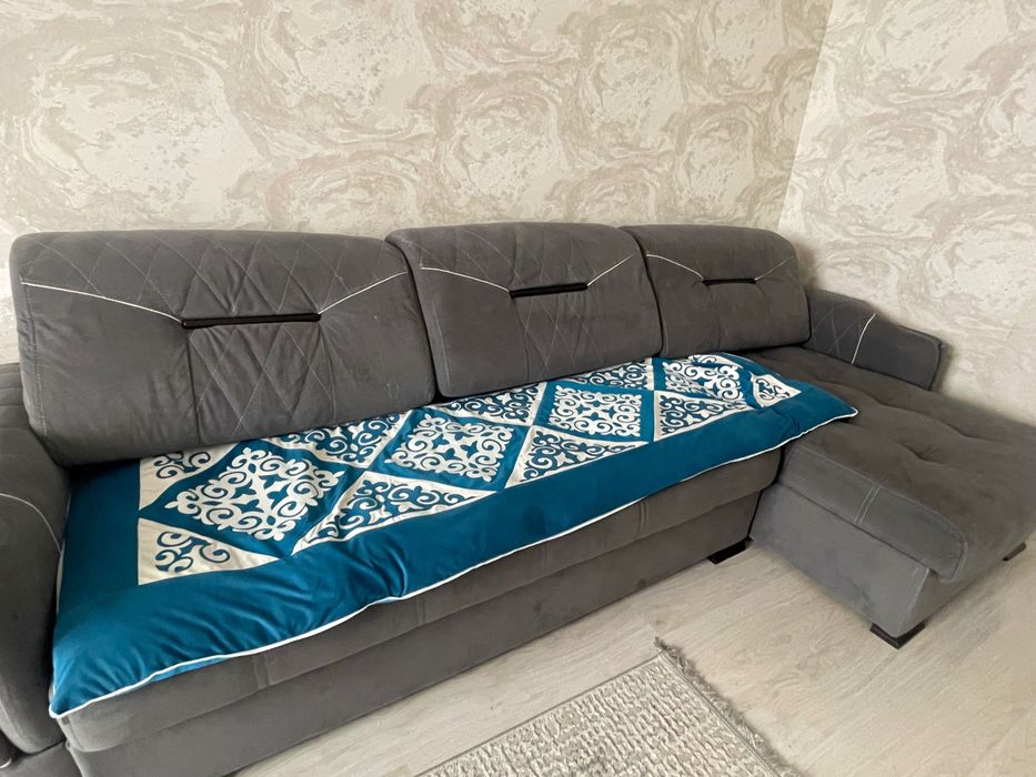 Продам диван 3 метра