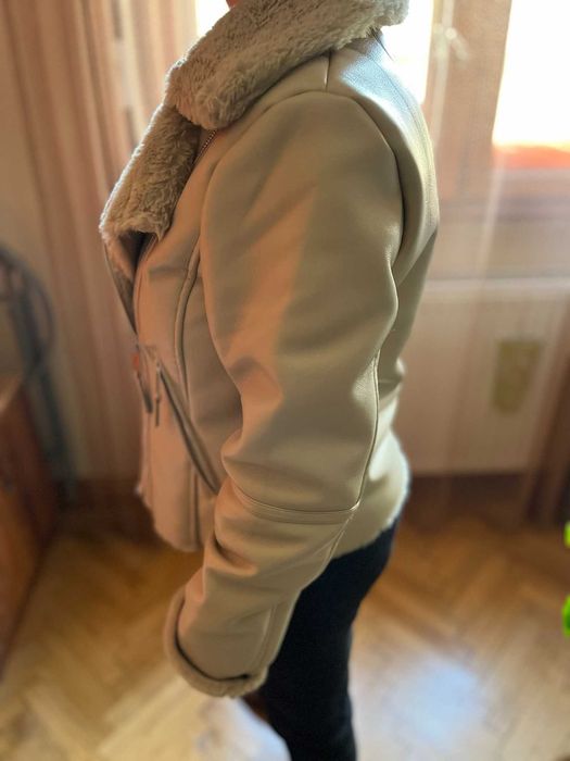 Haină dama din piele ecologică, marimea S, marca Reserved