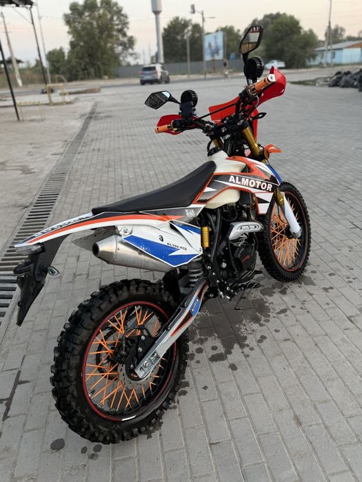 Эндуро обмен на iPhone 16 pro max/17 pro