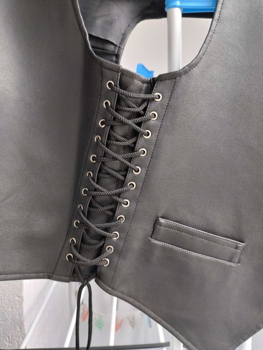 Мъжки елеци от естествена и изкуствена кожа