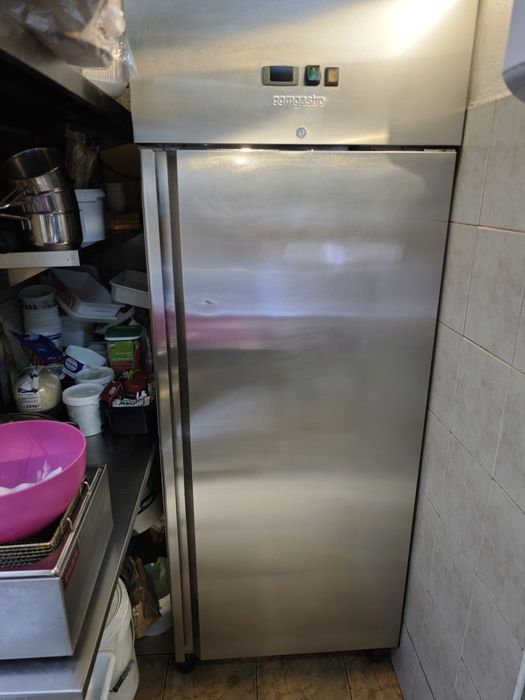 Хладилник (професионален) Inox(неръждавейка)