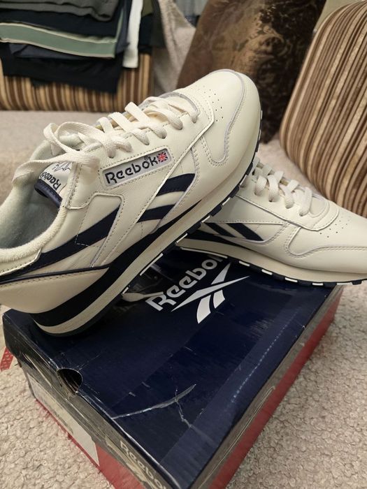 Кроссовки оригинальные кожанные