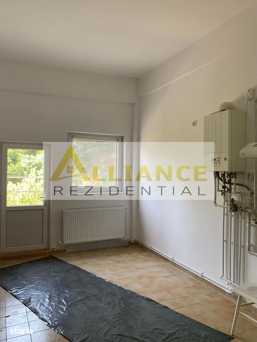 METROU ANGHEL SALIGNY < Casa individuala 14 camere - 1550 mp teren >