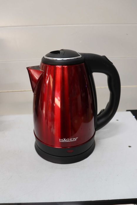 Hagen HA5525-RED Компактна електрическа кана от неръждаема стомана, основа 360°, капацитет 1.8 л, мощност 1500 W